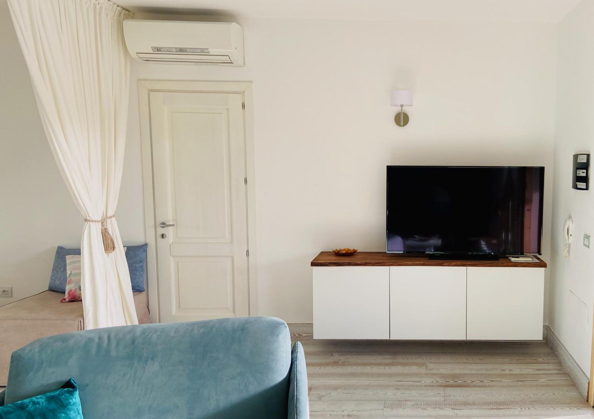 Lotus Wellness Apartment - Resort Ginestre - Palau - Sardinia ภายนอก รูปภาพ